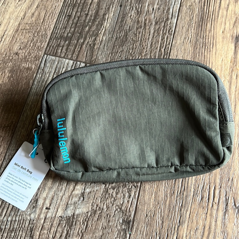 NWT lululemon mini belt bag